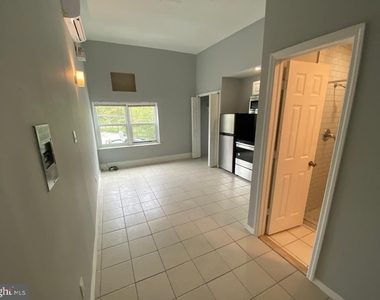 1304 S 9th Street - Photo Thumbnail 3