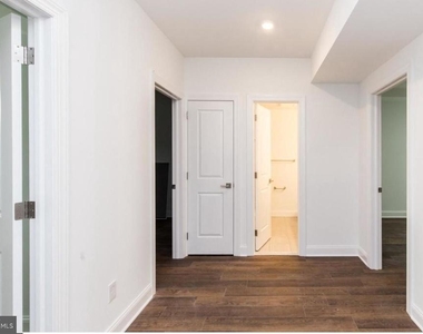 4215 Manayunk Avenue - Photo Thumbnail 9