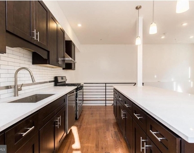 4215 Manayunk Avenue - Photo Thumbnail 2