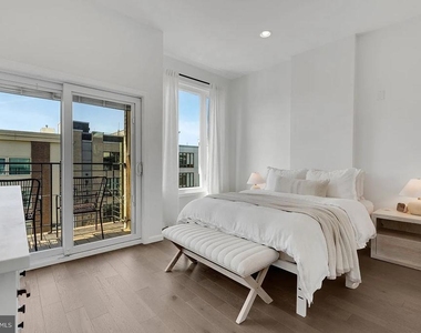 709 N 19th Street - Photo Thumbnail 15
