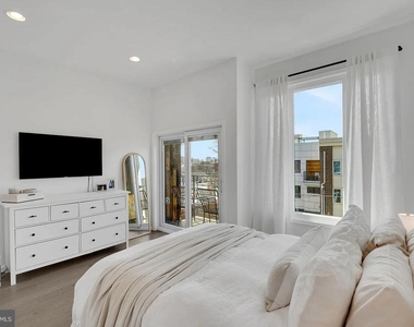709 N 19th Street - Photo Thumbnail 17