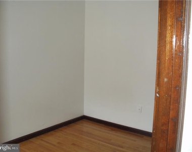 1814 Callowhill Street - Photo Thumbnail 2