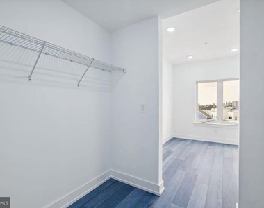 901 Leland - Photo Thumbnail 20