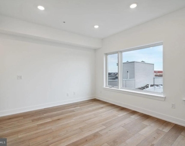 901 Leland - Photo Thumbnail 14