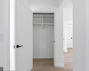 208 Vine Street - Photo Thumbnail 10
