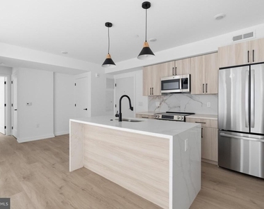 208 Vine Street - Photo Thumbnail 1