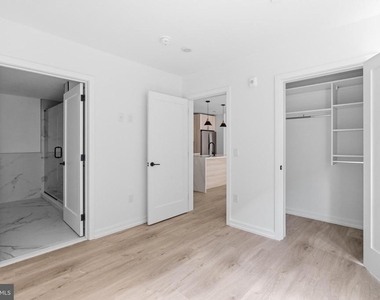 208 Vine Street - Photo Thumbnail 9
