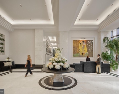 1001 S Broad Street - Photo Thumbnail 4