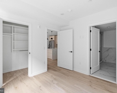 208 Vine Street - Photo Thumbnail 1