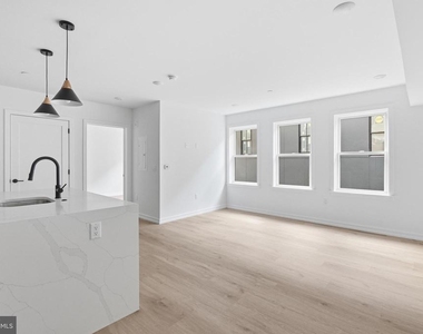 208 Vine Street - Photo Thumbnail 6