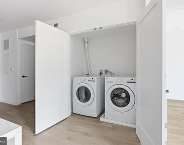 208 Vine Street - Photo Thumbnail 8