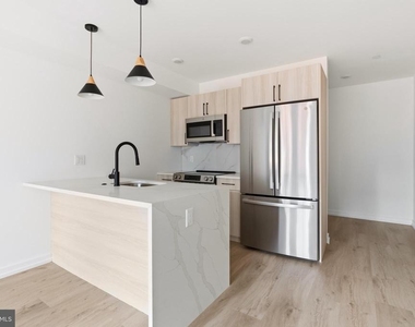 208 Vine Street - Photo Thumbnail 1