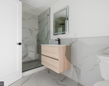 208 Vine Street - Photo Thumbnail 6
