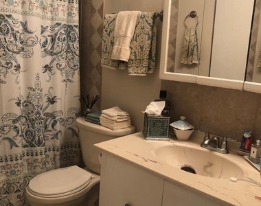 1420 Locust Street - Photo Thumbnail 10