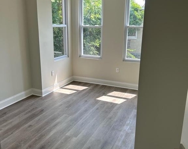 2511 N 31st Street - Photo Thumbnail 2