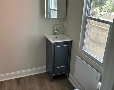 2511 N 31st Street - Photo Thumbnail 3
