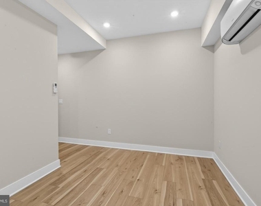 5230 Walnut Street - Photo Thumbnail 10