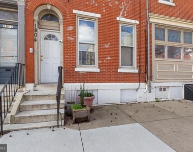 1804 Fairmount Avenue - Photo Thumbnail 12