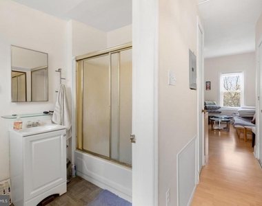 1804 Fairmount Avenue - Photo Thumbnail 7