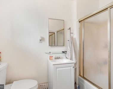 1804 Fairmount Avenue - Photo Thumbnail 8