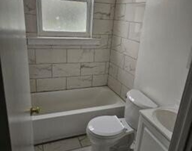 13641 La Salle Boulevard - Photo Thumbnail 6