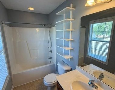 3058 Candlelight Drive - Photo Thumbnail 9