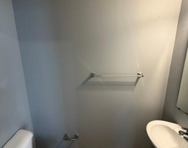 3058 Candlelight Drive - Photo Thumbnail 7
