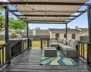 7457 Avila Drive - Photo Thumbnail 29