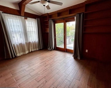 56 N New Ardmore Avenue - Photo Thumbnail 11