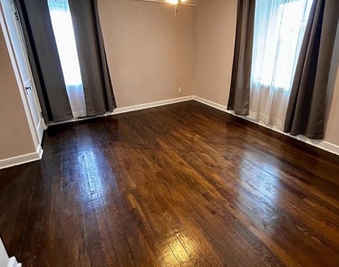 56 N New Ardmore Avenue - Photo Thumbnail 6