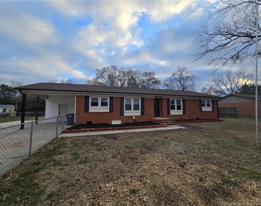 1443 Larkhall Drive - Photo Thumbnail 1
