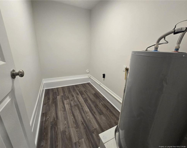 1443 Larkhall Drive - Photo Thumbnail 9
