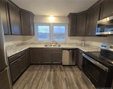 1443 Larkhall Drive - Photo Thumbnail 7