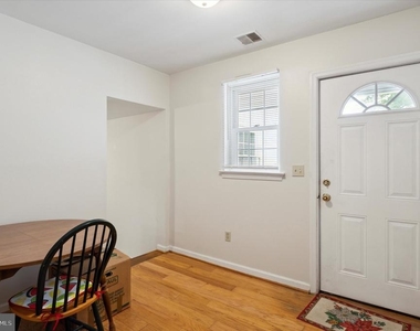 20 S Village Avenue - Photo Thumbnail 12