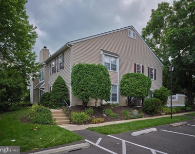 51 Meadow Lane - Photo Thumbnail 35