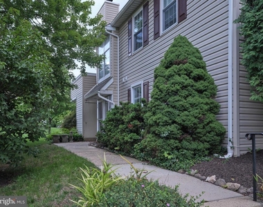 51 Meadow Lane - Photo Thumbnail 36