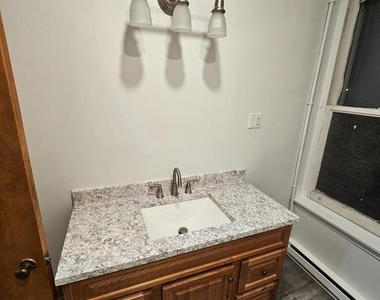1801 S Main Street - Photo Thumbnail 6