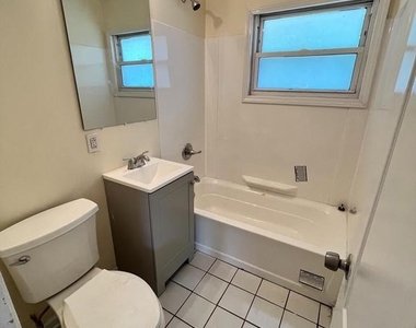 1008 Terrace Boulevard - Photo Thumbnail 7