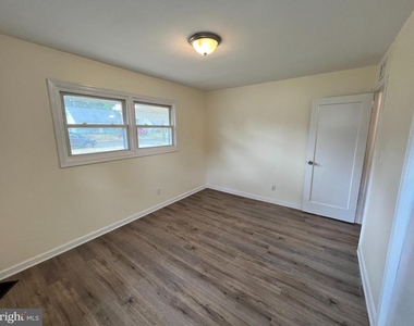1008 Terrace Boulevard - Photo Thumbnail 11