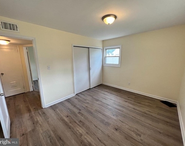 1008 Terrace Boulevard - Photo Thumbnail 10