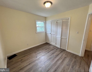 1008 Terrace Boulevard - Photo Thumbnail 8