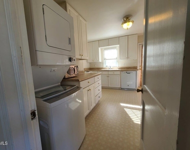 229 Urban Drive - Photo Thumbnail 10