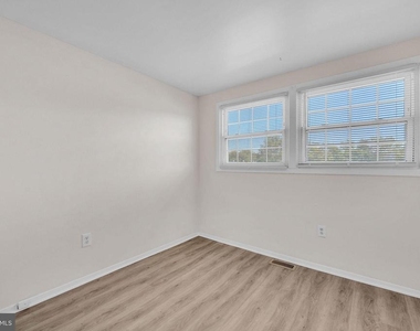 40 Rittenhouse Drive - Photo Thumbnail 18