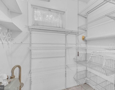 40 Rittenhouse Drive - Photo Thumbnail 15