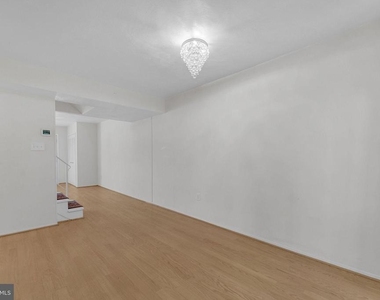 40 Rittenhouse Drive - Photo Thumbnail 9