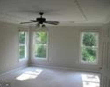 10824 Anderson Drive - Photo Thumbnail 8