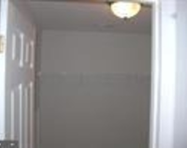 10824 Anderson Drive - Photo Thumbnail 13