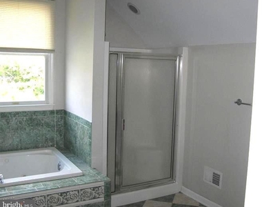10824 Anderson Drive - Photo Thumbnail 25