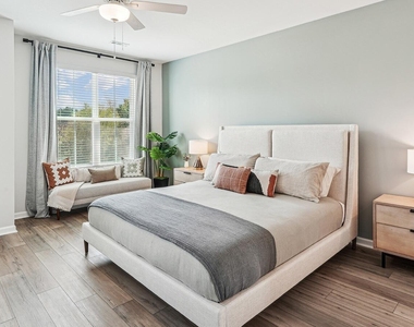 101 Decatur Drive - Photo Thumbnail 9