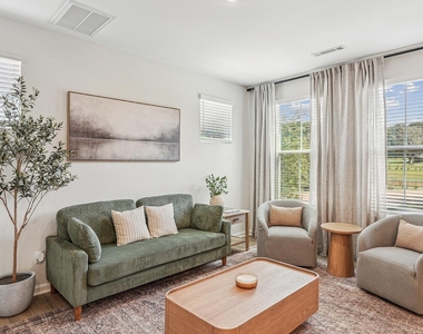 101 Decatur Drive - Photo Thumbnail 4